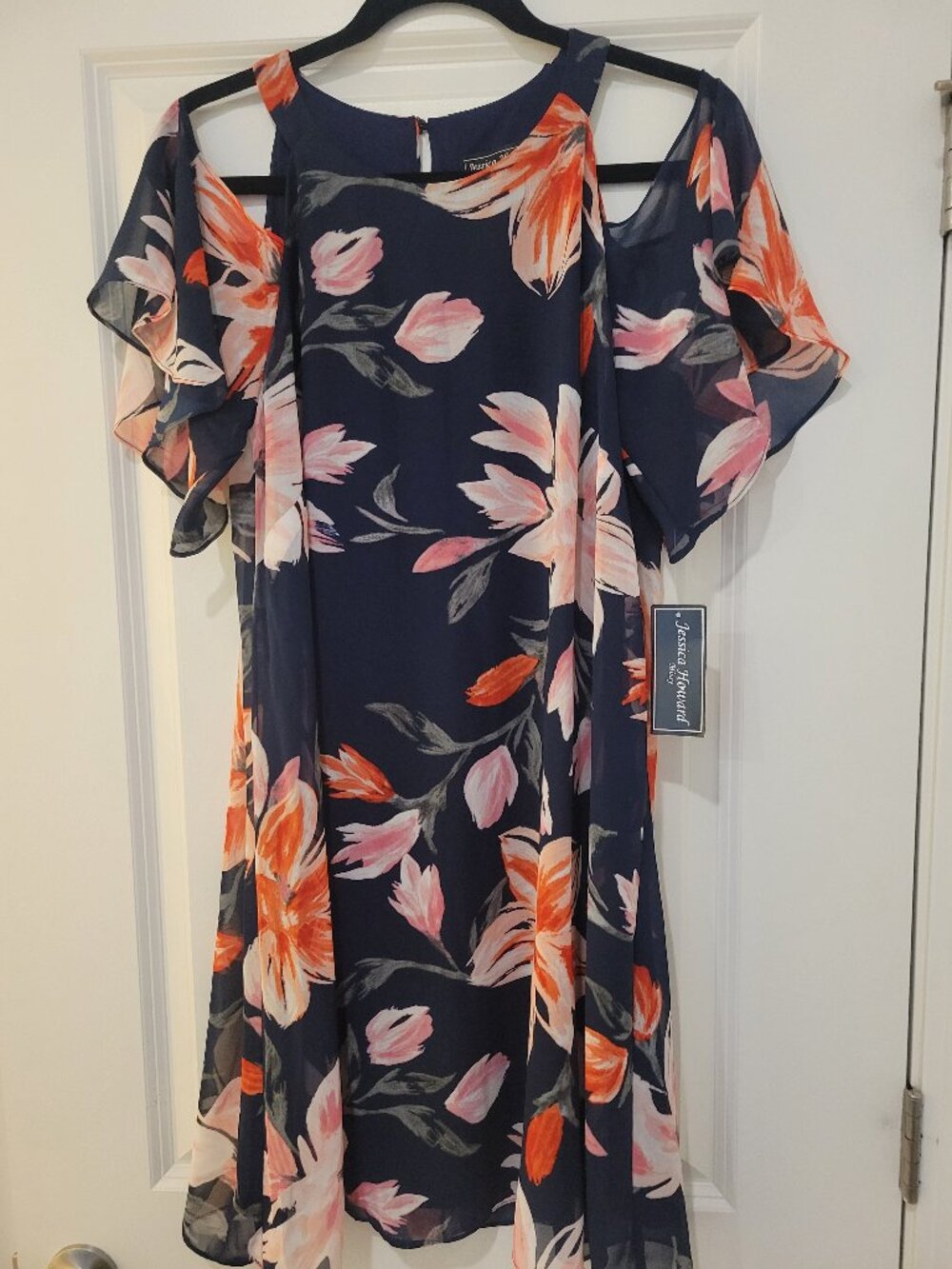 Jessica Howard cold shoulder floral shift dress